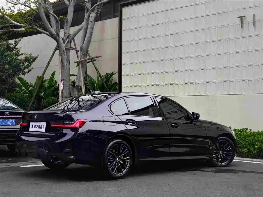 BMW BMW 3 Series 2023 325Li M Sport Shadow Night Package 2023 - thumbnail 3