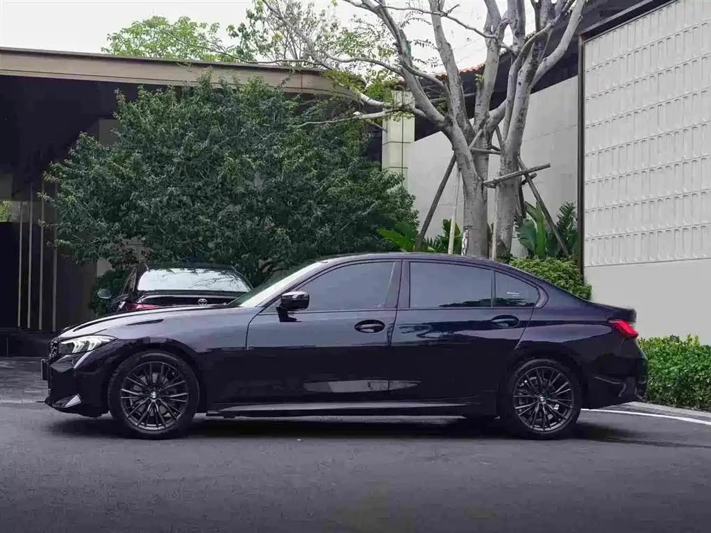 BMW BMW 3 Series 2023 325Li M Sport Shadow Night Package 2023 - thumbnail 4