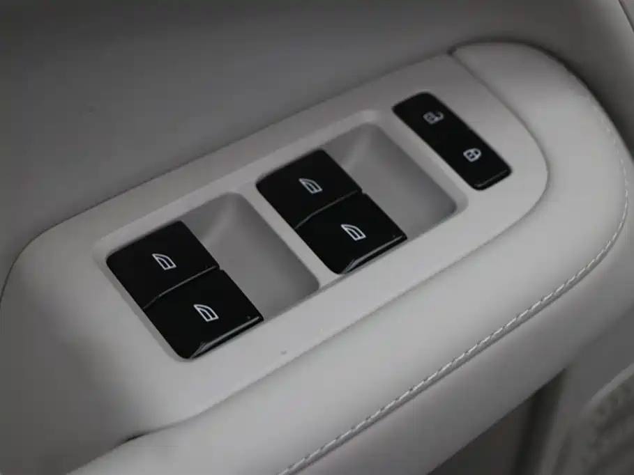 Volvo Volvo EM90 2025 Ultra Six-seater 2026 - thumbnail 12
