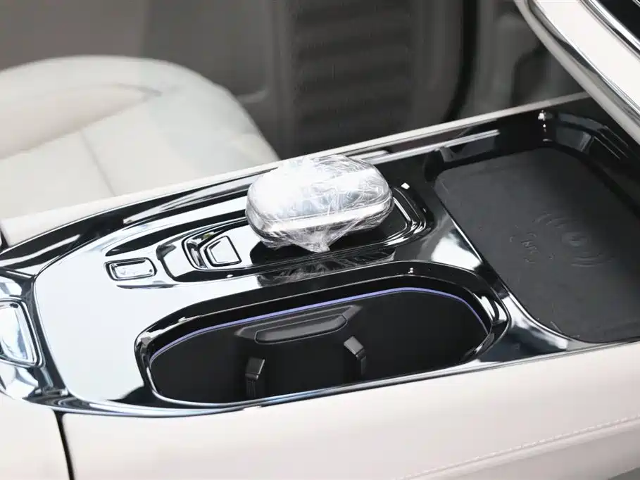 Volvo Volvo EM90 2025 Ultra Six-seater 2026 - thumbnail 15