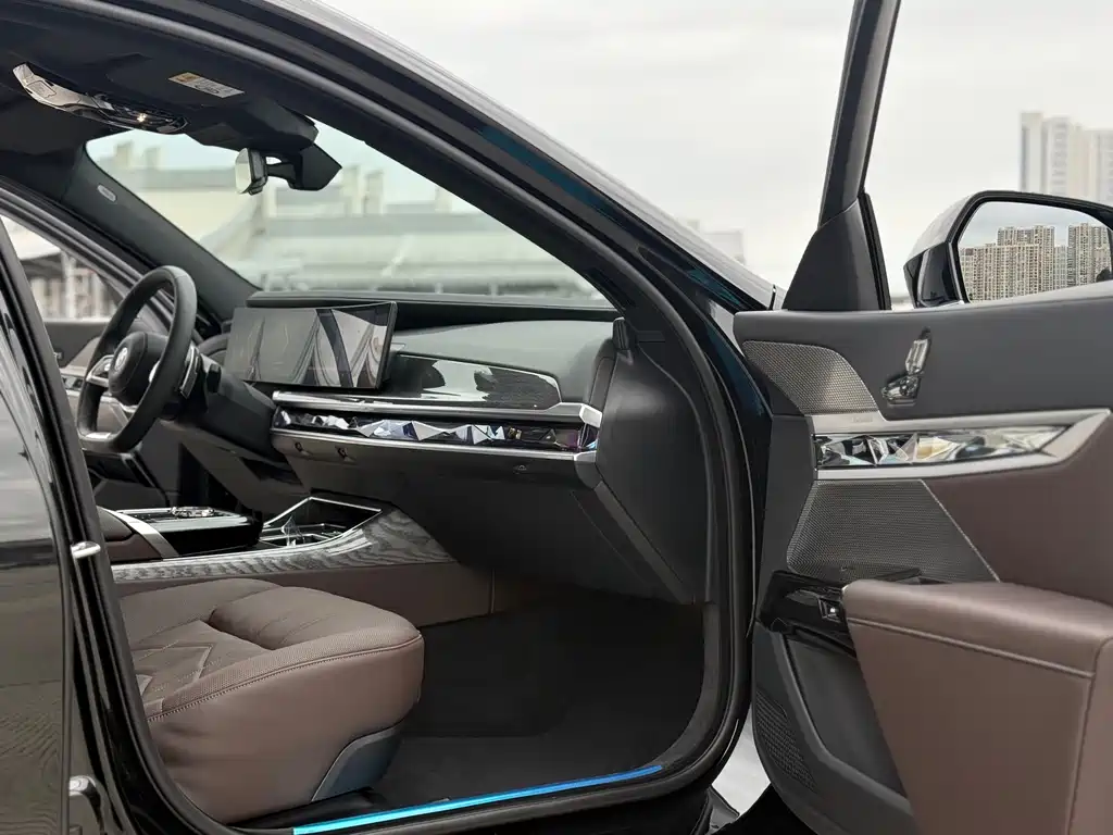 BMW BMW 7 Series 2023 740Li Premium M Sport Package 2024 - thumbnail 6