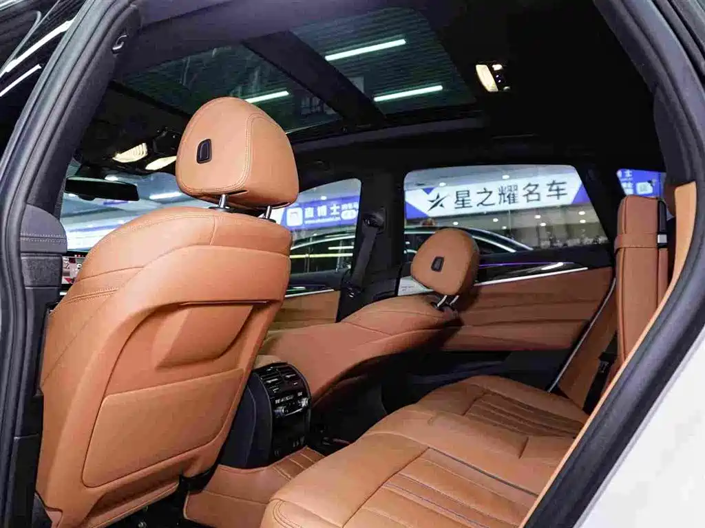 BMW BMW 6 Series GT 2024 630i M Sport Premium Package 2025 - thumbnail 13