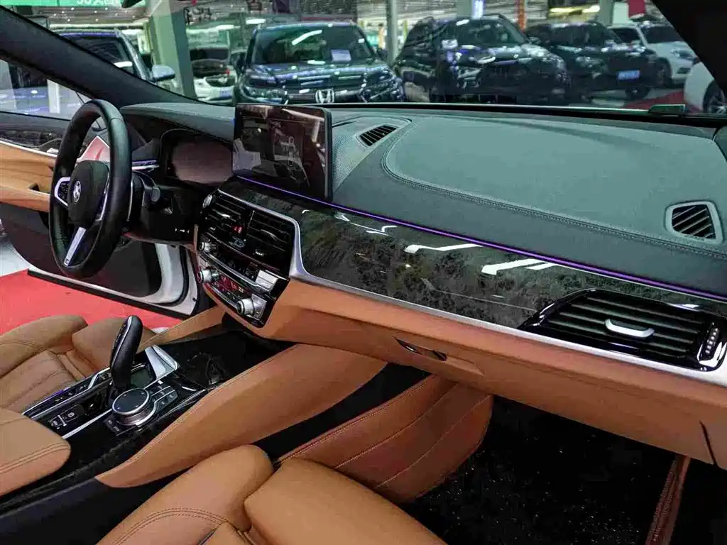 BMW BMW 6 Series GT 2024 630i M Sport Premium Package 2025 - thumbnail 21