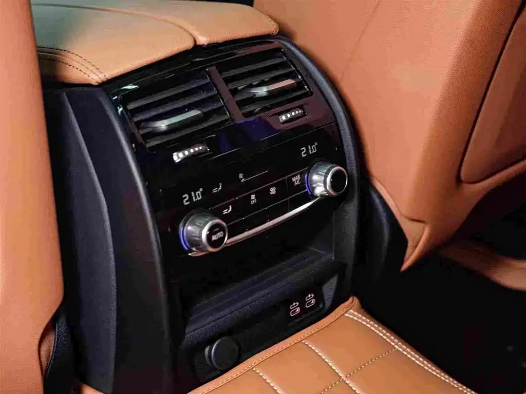 BMW BMW 6 Series GT 2024 630i M Sport Premium Package 2025 - thumbnail 27