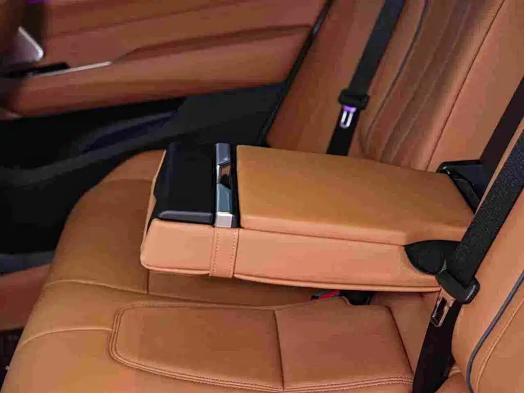 BMW BMW 6 Series GT 2024 630i M Sport Premium Package 2025 - thumbnail 28