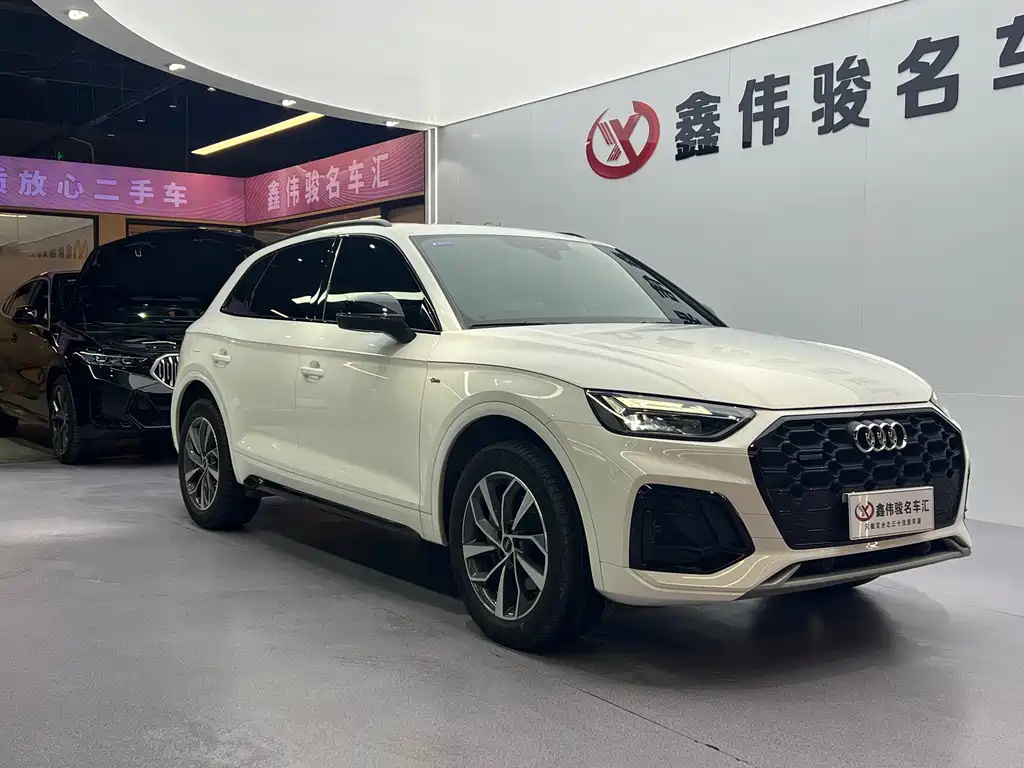 Audi Audi Q5L 2023 40T Premium Dynamic Model 2024 - thumbnail 4