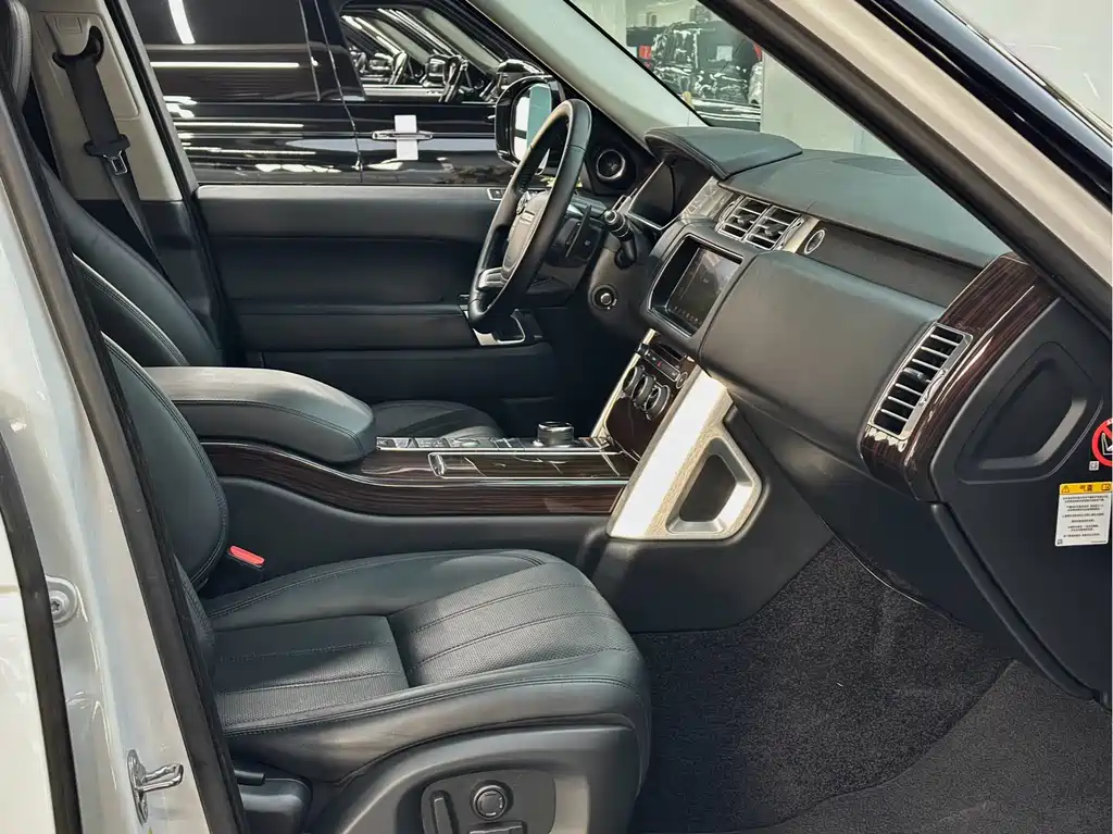 Land Rover Range Rover 2017 3.0 SC V6 Vogue LWB 2017 - thumbnail 6