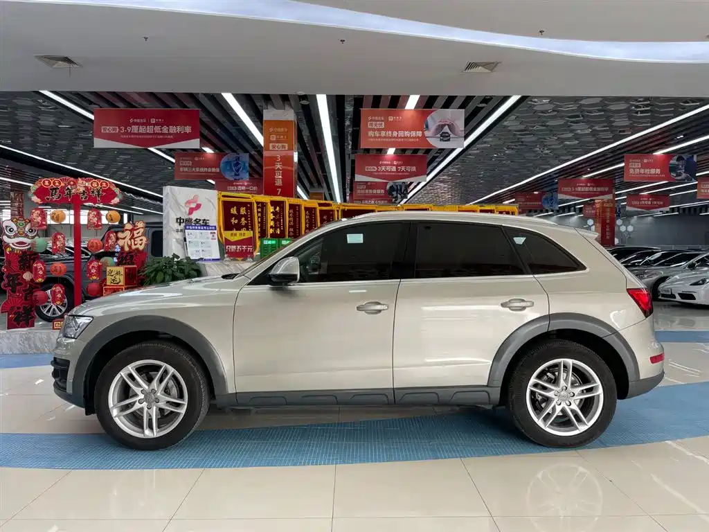 Audi Audi Q5 2017 Plus 40 TFSI Technology Model 2017 - thumbnail 7