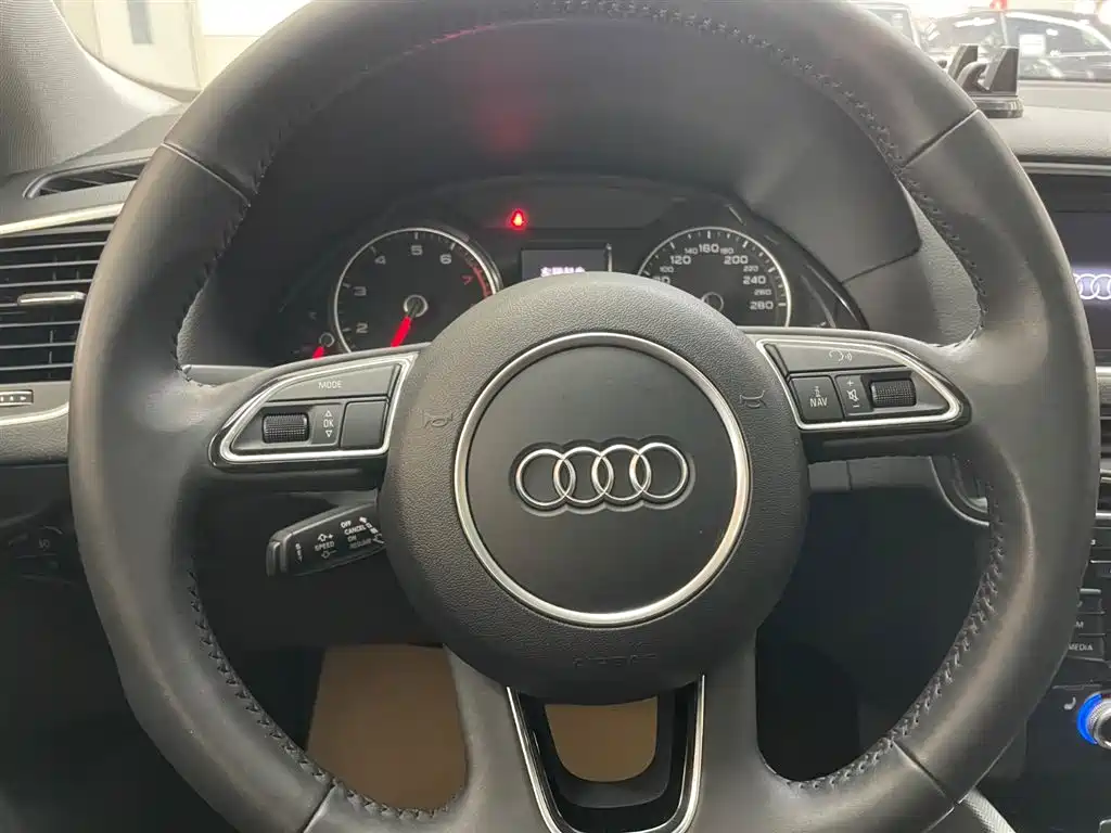 Audi Audi Q5 2017 Plus 40 TFSI Technology Model 2017 - thumbnail 15