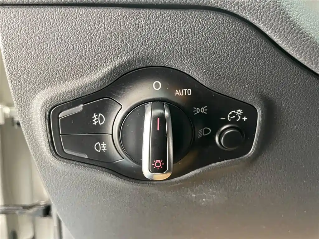 Audi Audi Q5 2017 Plus 40 TFSI Technology Model 2017 - thumbnail 19