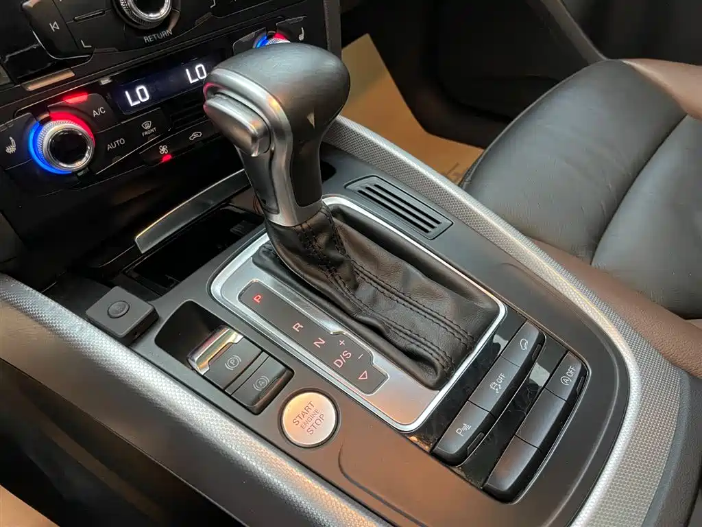 Audi Audi Q5 2017 Plus 40 TFSI Technology Model 2017 - thumbnail 20