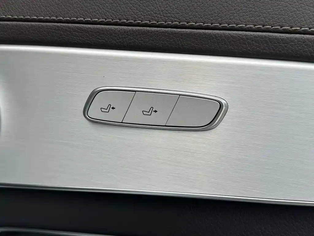 Mercedes-Benz Mercedes-Benz GLC 2022 Facelift 3 GLC 260 L 4MATIC Sport 2022 - thumbnail 11