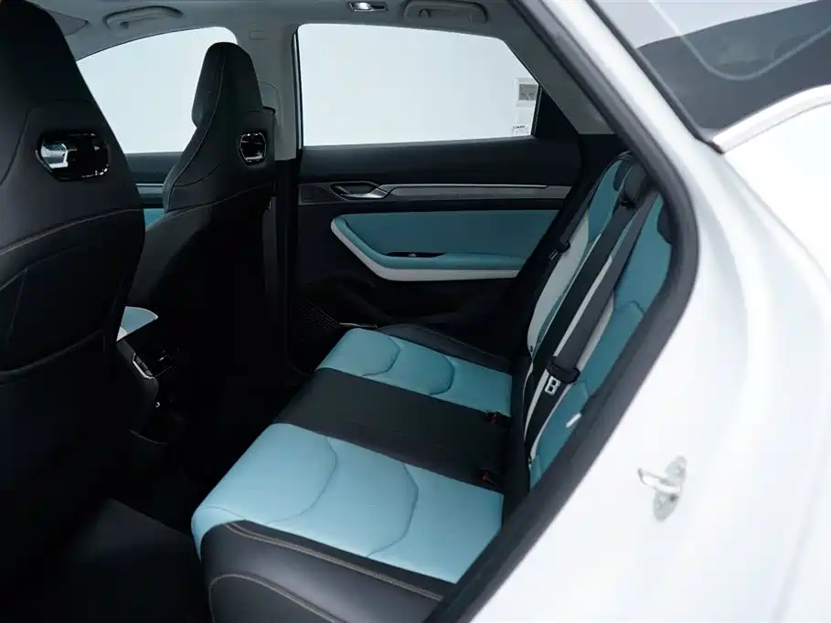 Geely Auto Geely Emgrand S 2022 1.4T CVT Cross Player Edition 2023 - thumbnail 6