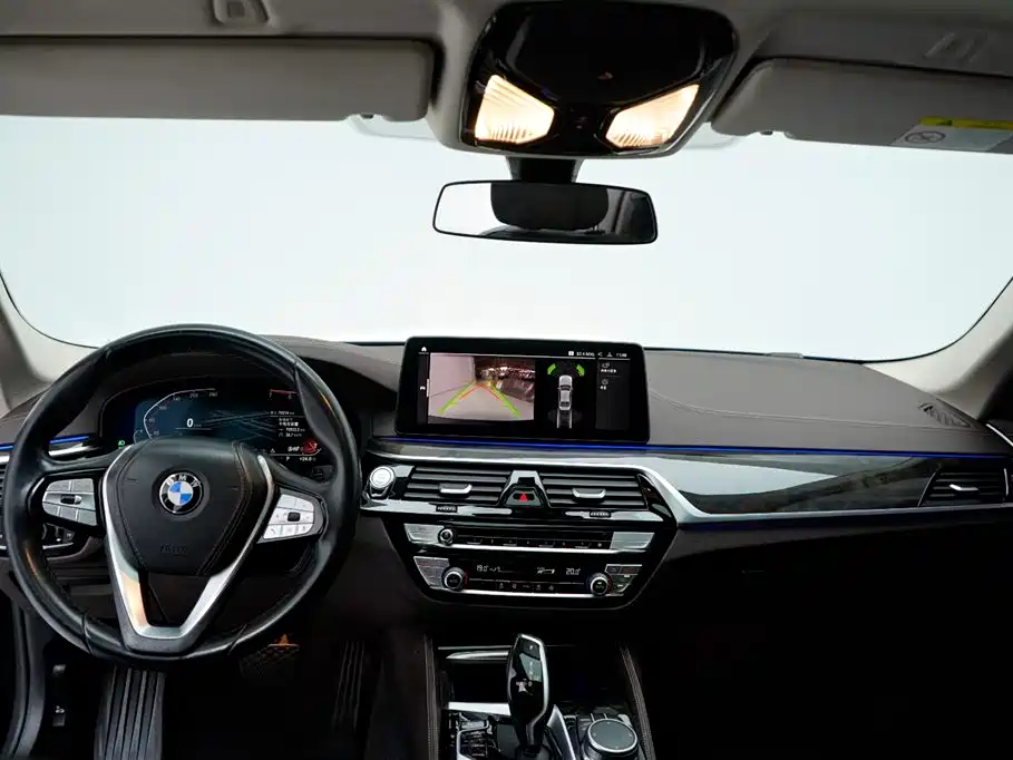 BMW BMW 5 Series 2021 Model Year Facelift 525Li Luxury Package 2021 - thumbnail 3