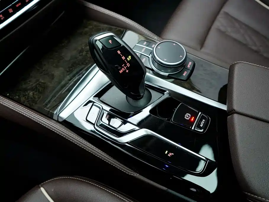 BMW BMW 5 Series 2021 Model Year Facelift 525Li Luxury Package 2021 - thumbnail 21