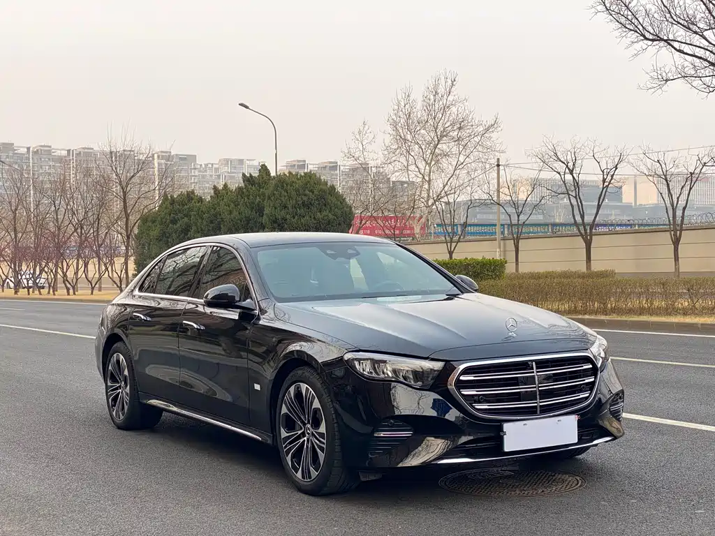 Mercedes-Benz Mercedes-Benz E-Class 2024 E 350 e L Plug-in Hybrid Sedan 2024 - thumbnail 7