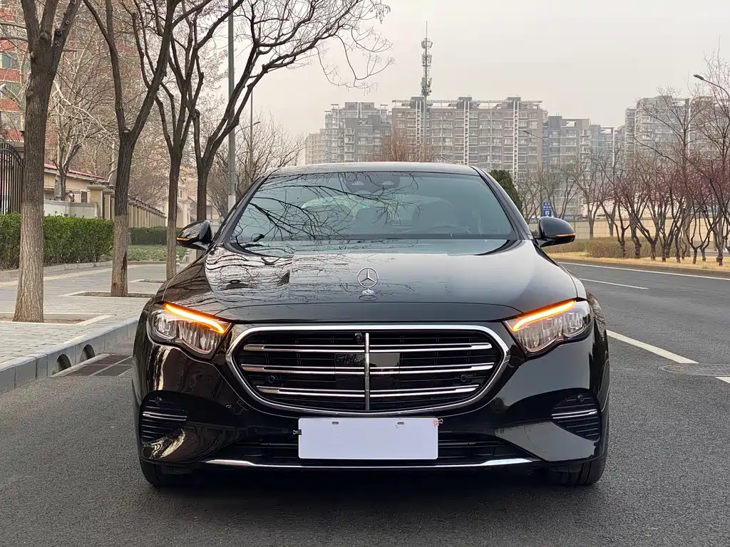 Mercedes-Benz Mercedes-Benz E-Class 2024 E 350 e L Plug-in Hybrid Sedan 2024 - thumbnail 9