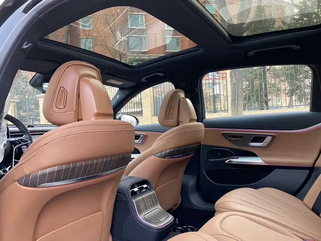 Mercedes-Benz Mercedes-Benz E-Class 2024 E 350 e L Plug-in Hybrid Sedan 2024 - thumbnail 13