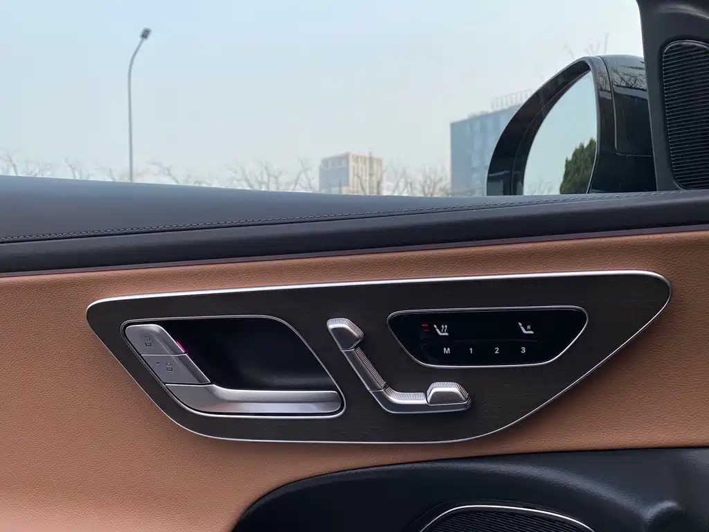 Mercedes-Benz Mercedes-Benz E-Class 2024 E 350 e L Plug-in Hybrid Sedan 2024 - thumbnail 21