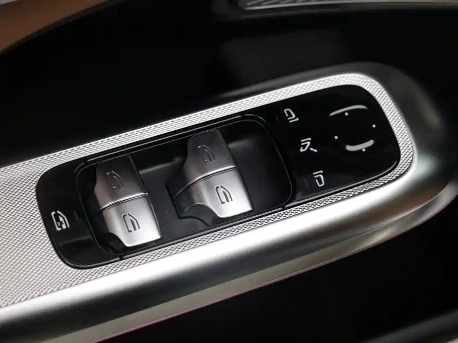 Mercedes-Benz Mercedes-Benz E-Class 2025 Facelift E 300 L Luxury 2025 - thumbnail 11