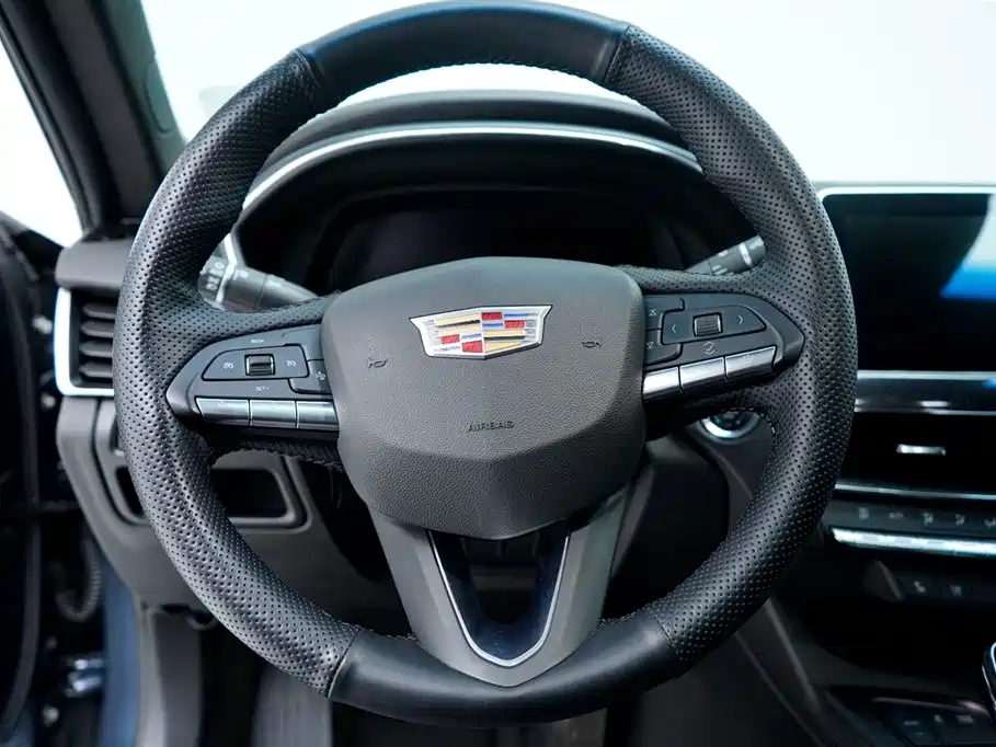 Cadillac Cadillac CT5 2022 28T Luxury 2022 - thumbnail 3