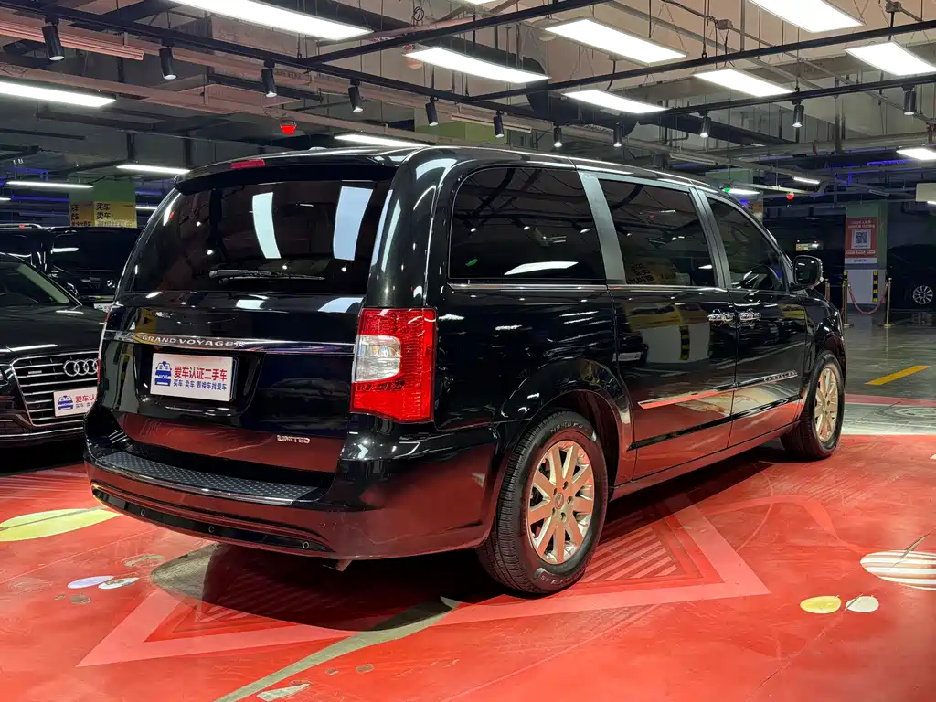 Chrysler Dodge Grand Caravan 2013 3.6L Luxury Edition 2015 - thumbnail 5
