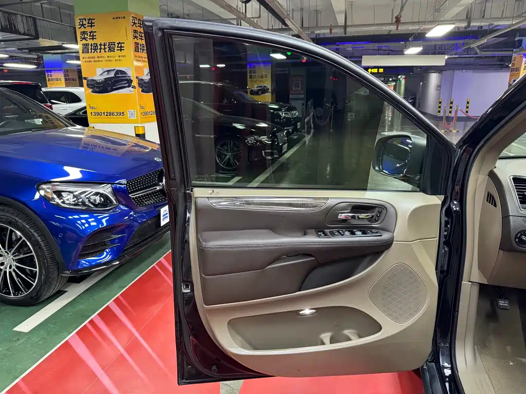 Chrysler Dodge Grand Caravan 2013 3.6L Luxury Edition 2015 - thumbnail 14