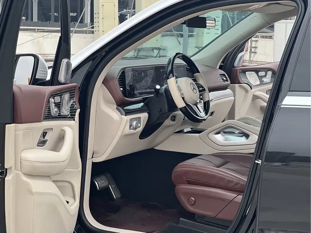 Mercedes-Benz Mercedes-Benz GLS 2022 Model Year Facelift GLS 450 4MATIC Luxury Edition 2022 - thumbnail 4