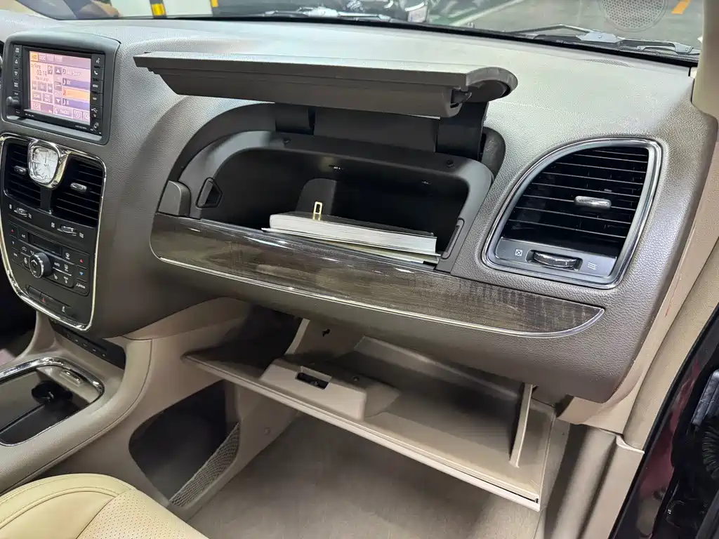 Chrysler Dodge Grand Caravan 2013 3.6L Luxury Edition 2015 - thumbnail 25