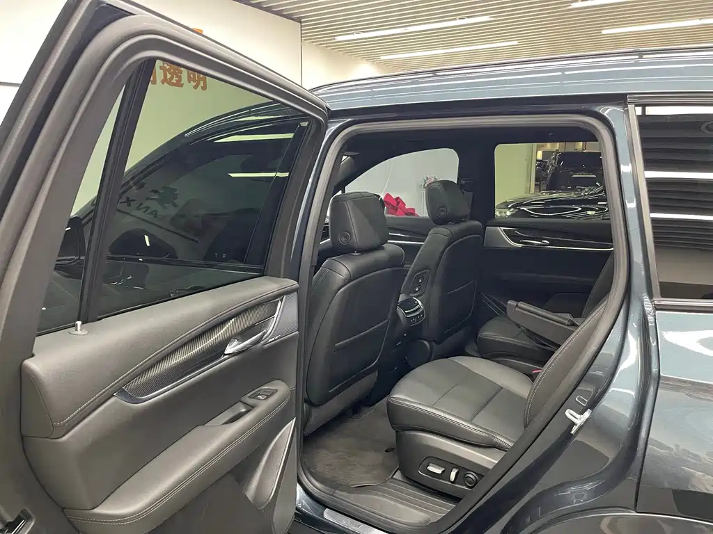 Cadillac Cadillac XT6 2025 2.0T Six-seat AWD Premium Executive Black Badge Edition 2024 - thumbnail 13