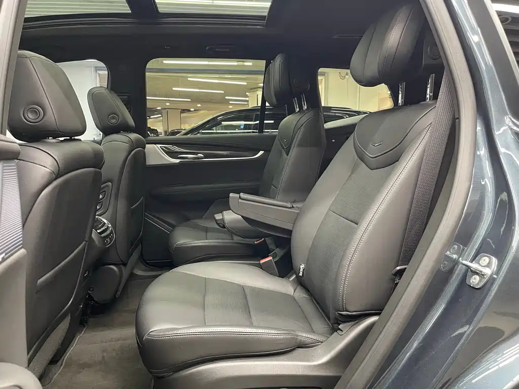 Cadillac Cadillac XT6 2025 2.0T Six-seat AWD Premium Executive Black Badge Edition 2024 - thumbnail 14