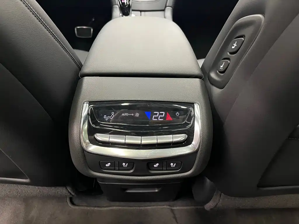 Cadillac Cadillac XT6 2025 2.0T Six-seat AWD Premium Executive Black Badge Edition 2024 - thumbnail 20