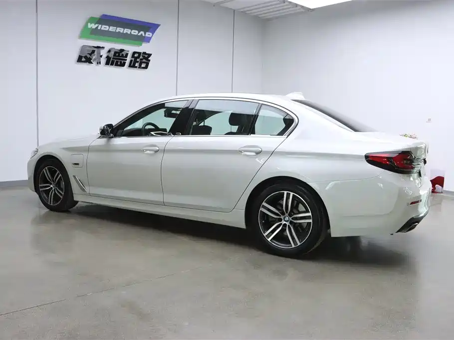 BMW BMW 5 Series New Energy 2022 535Le Luxury Package 2021 - thumbnail 6