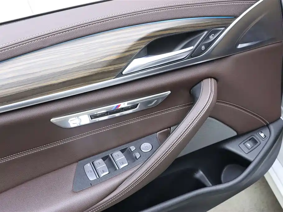 BMW BMW 5 Series New Energy 2022 535Le Luxury Package 2021 - thumbnail 12