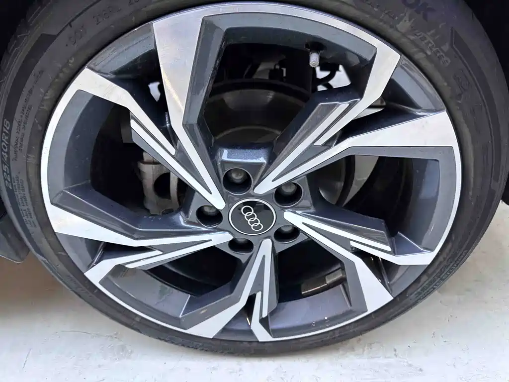 Audi Audi A3 2022 Sportback 35 TFSI Luxury Sport Model 2023 - thumbnail 17