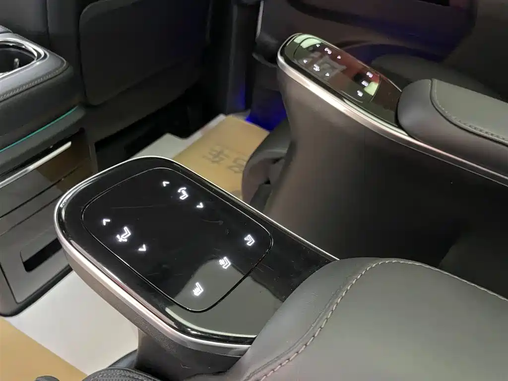 GAC Trumpchi GAC Trumpchi M8 2024 Master Series 400T Supreme Edition 2023 - thumbnail 16