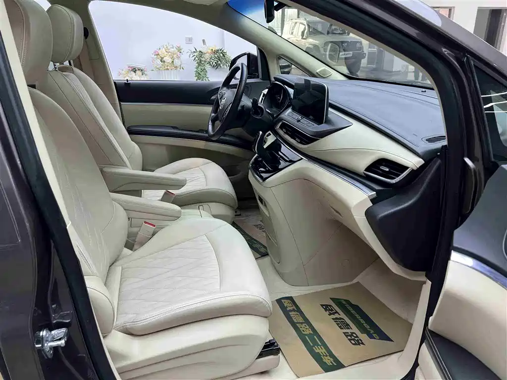 Buick Buick GL8 2023 Land Business Class Luxury Edition 2025 - thumbnail 12