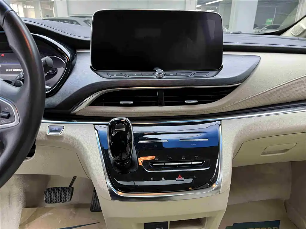 Buick Buick GL8 2023 Land Business Class Luxury Edition 2025 - thumbnail 18