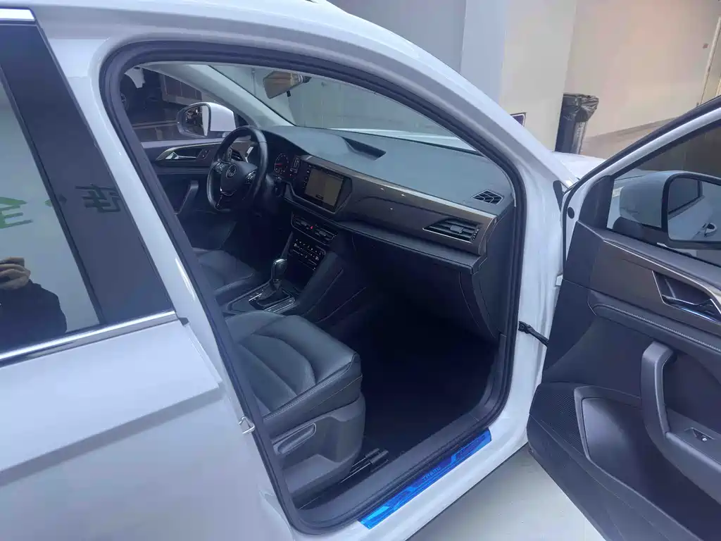 Volkswagen Volkswagen Tharu 2021 280TSI Front-Wheel Drive Luxury Plus Edition 2021 - thumbnail 8