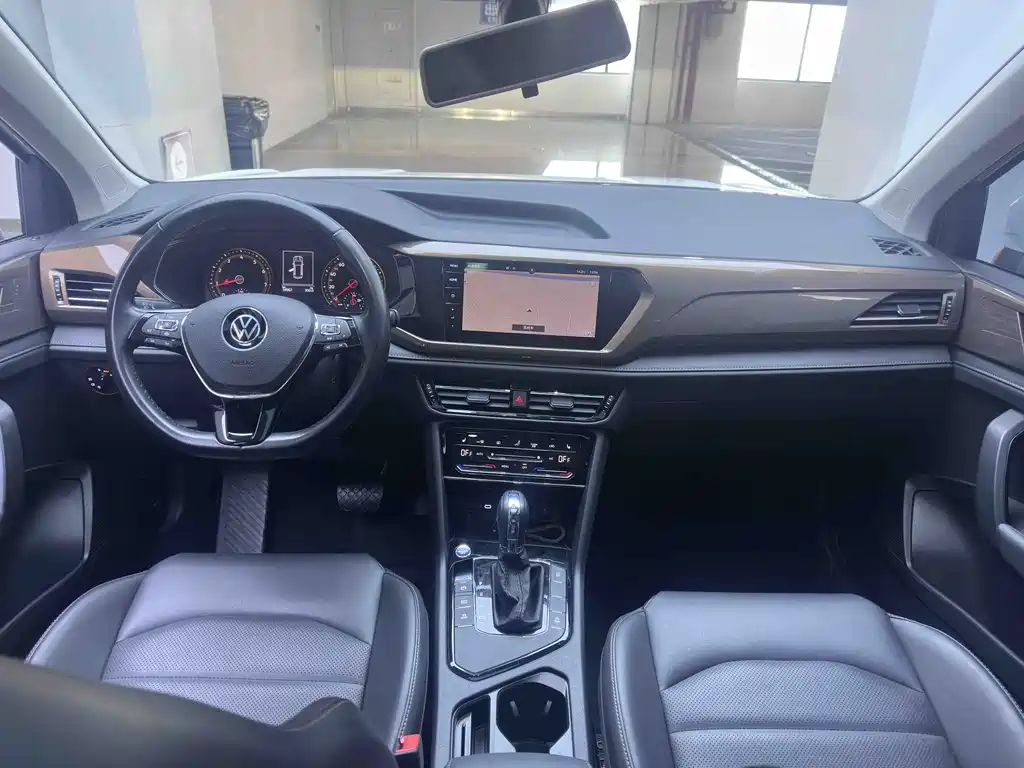 Volkswagen Volkswagen Tharu 2021 280TSI Front-Wheel Drive Luxury Plus Edition 2021 - thumbnail 22
