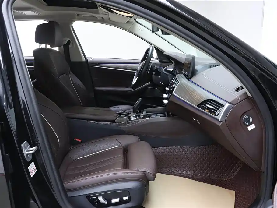 BMW BMW 5 Series 2022 Model Update II 530Li Premium Luxury Package 2022 - thumbnail 18