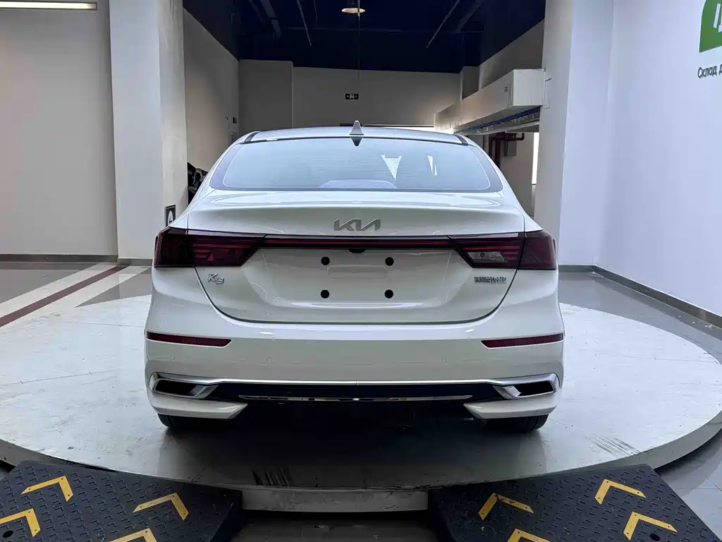 Kia Kia K3 2021 Facelift 1.5L CVT Fashion Edition 2022 - thumbnail 4