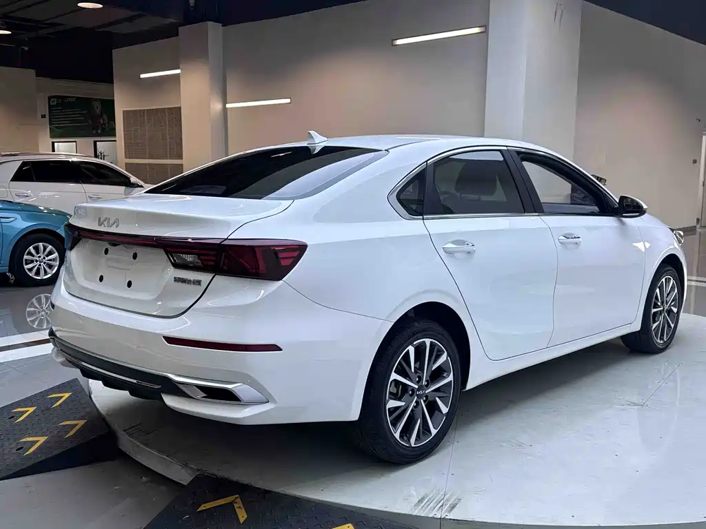 Kia Kia K3 2021 Facelift 1.5L CVT Fashion Edition 2022 - thumbnail 5