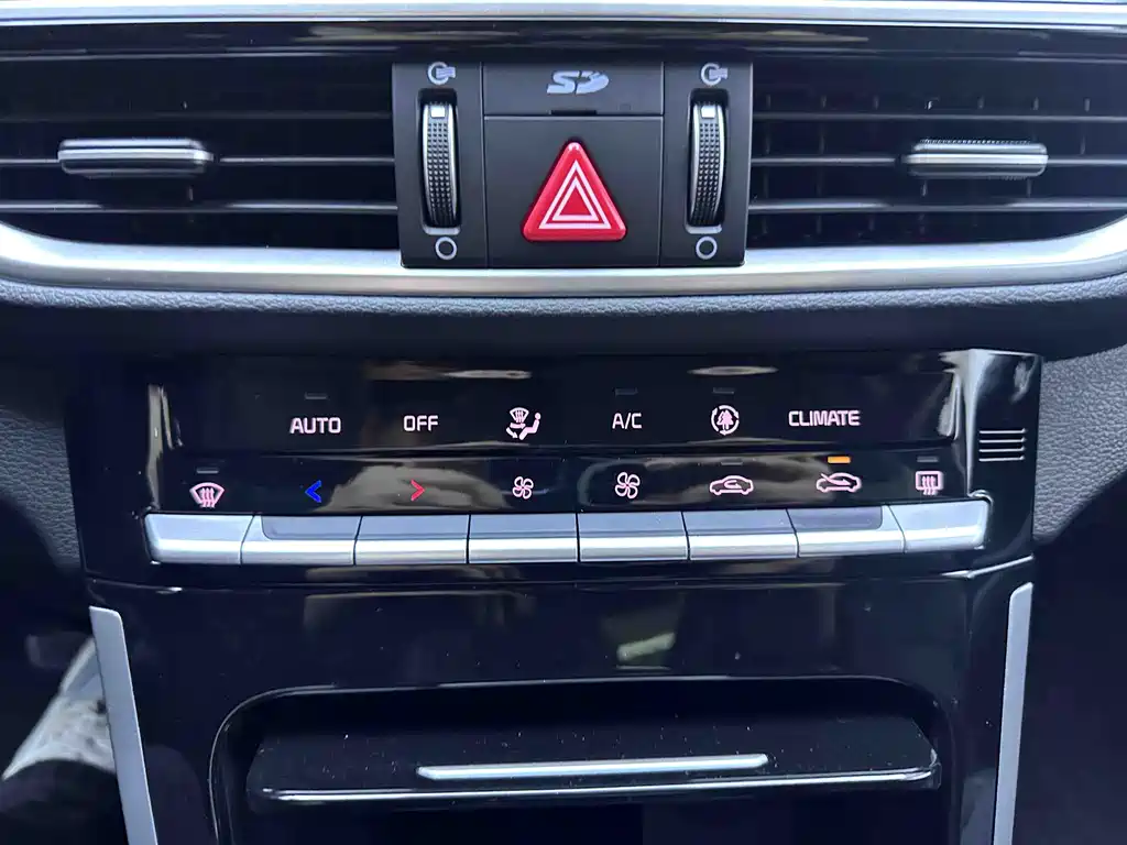 Kia Kia K3 2021 Facelift 1.5L CVT Fashion Edition 2022 - thumbnail 14