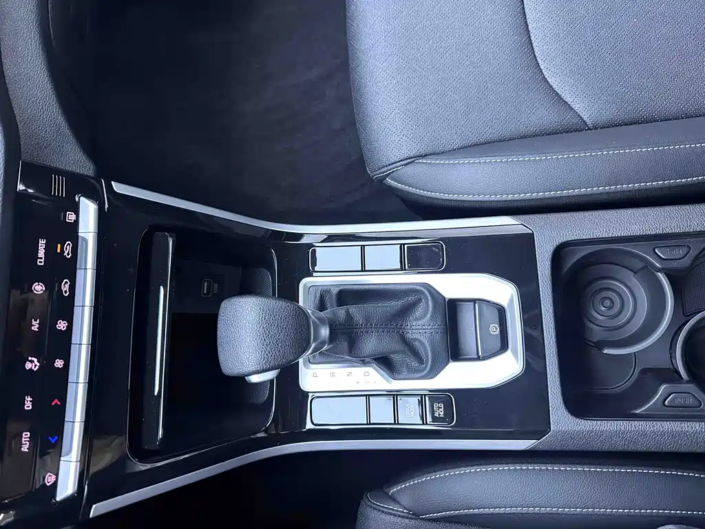 Kia Kia K3 2021 Facelift 1.5L CVT Fashion Edition 2022 - thumbnail 18