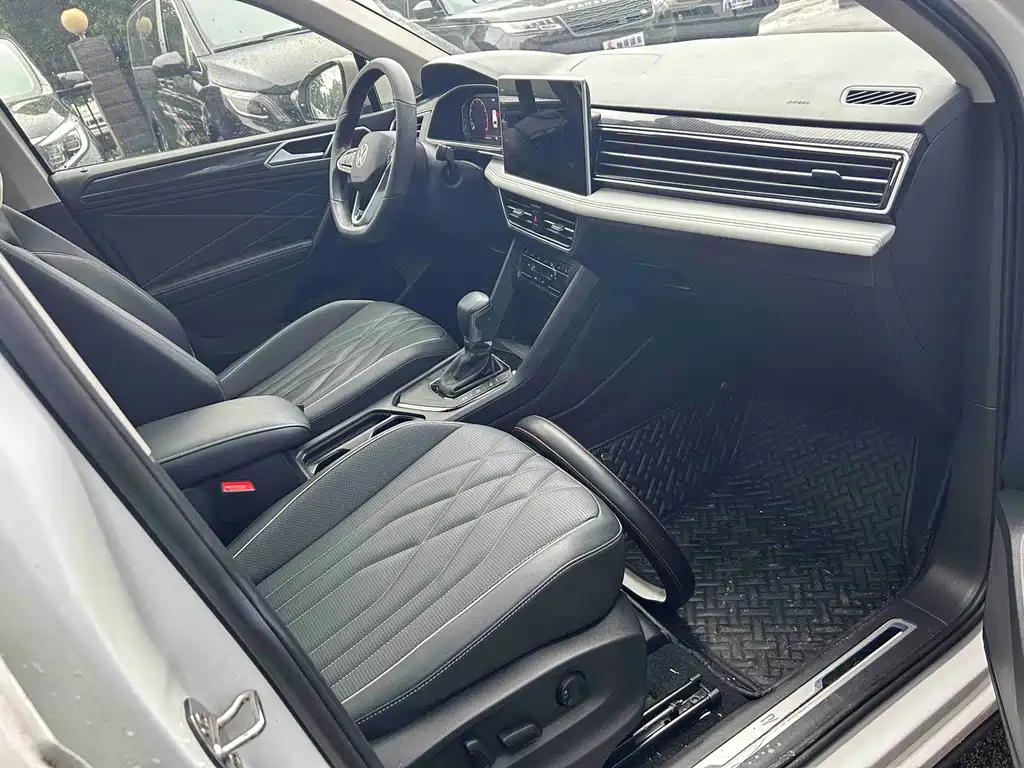 Volkswagen Volkswagen Tiguan L 2023 330TSI Automatic 2WD R-Line Premium Edition 2023 - thumbnail 7