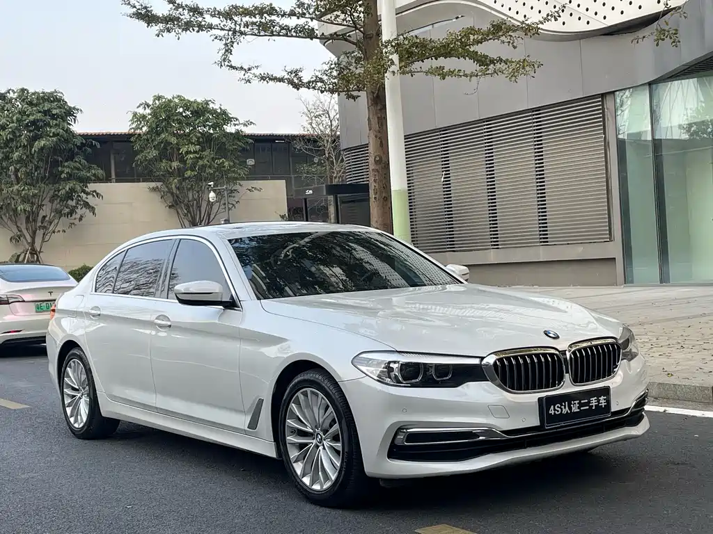 BMW BMW 5 Series 2020 525Li Luxury Package 2021 - thumbnail 3
