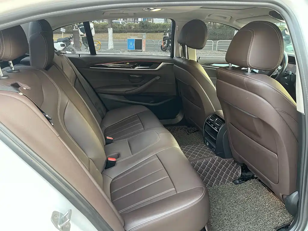 BMW BMW 5 Series 2020 525Li Luxury Package 2021 - thumbnail 24