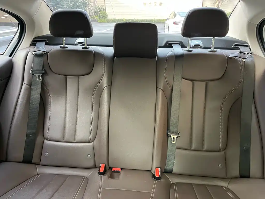BMW BMW 5 Series 2020 525Li Luxury Package 2021 - thumbnail 26