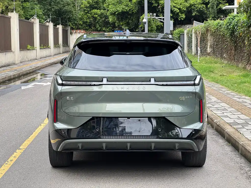 Lynk & Co Lynk & Co 08 EM-P 2023 220km AWD Performance Halo 2023 - thumbnail 10